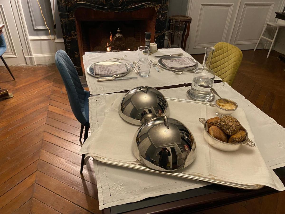 Bed and Breakfast La Grande Carree Сен-Сир-сюр-Луар Экстерьер фото